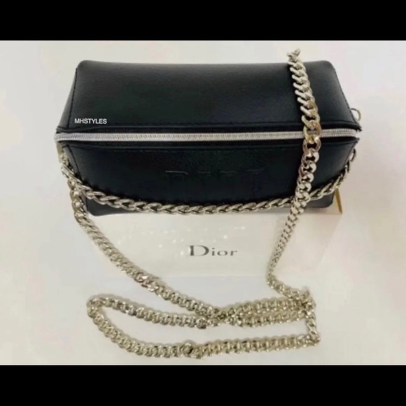🎁 NEW Dior Cosmetic makeup bag to crossbody bag - Picture 3 of 6